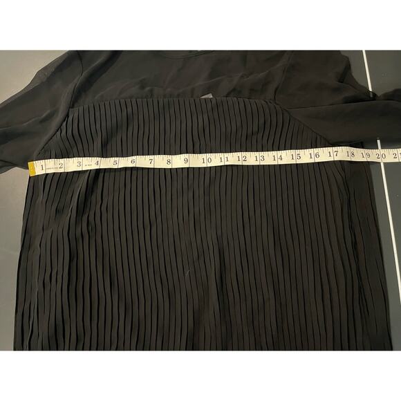 Calvin Klein Women's Black Pleated Long Sleeve Blouse Size S Sheer with buttons - Picture 7 of 7